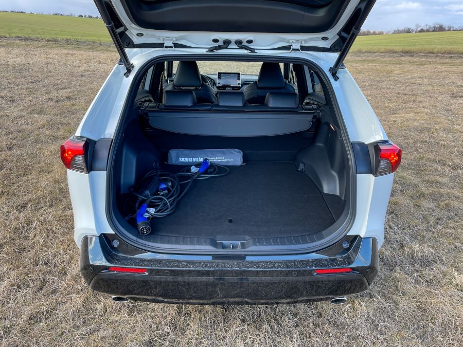 Újracímkézés az autóiparban, avagy a Suzuki Across - STYLENEWS - Mobility - Suzuki Across, Suzuki Across teszt, Suzuki újraciímkézés, 