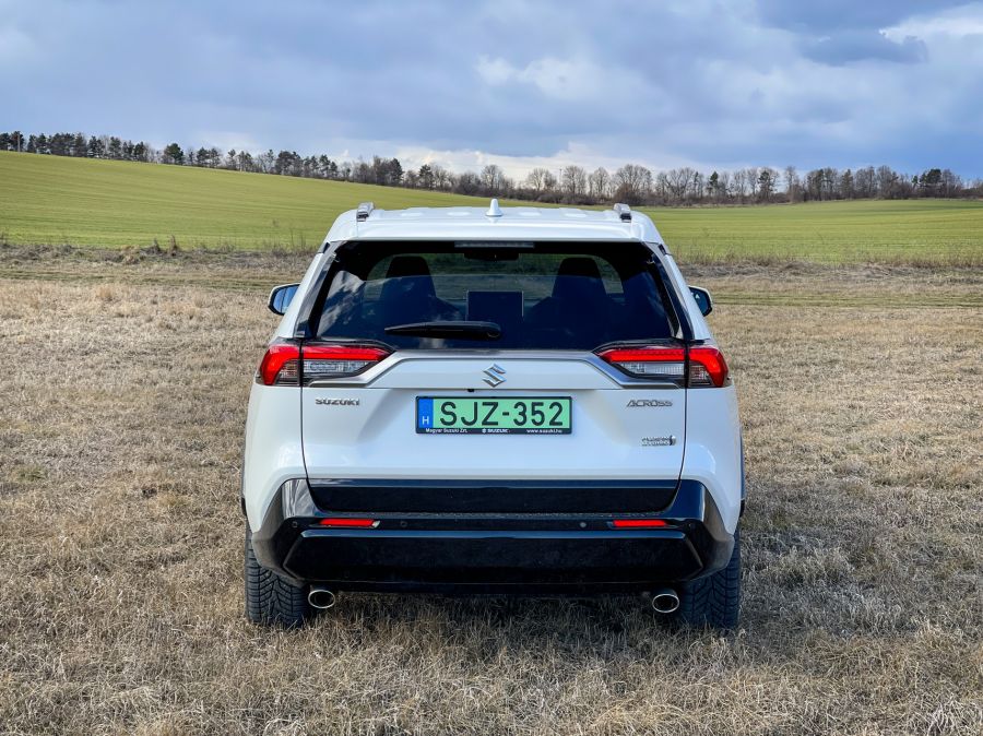 Újracímkézés az autóiparban, avagy a Suzuki Across - STYLENEWS - Mobility - Suzuki Across, Suzuki Across teszt, Suzuki újraciímkézés, 