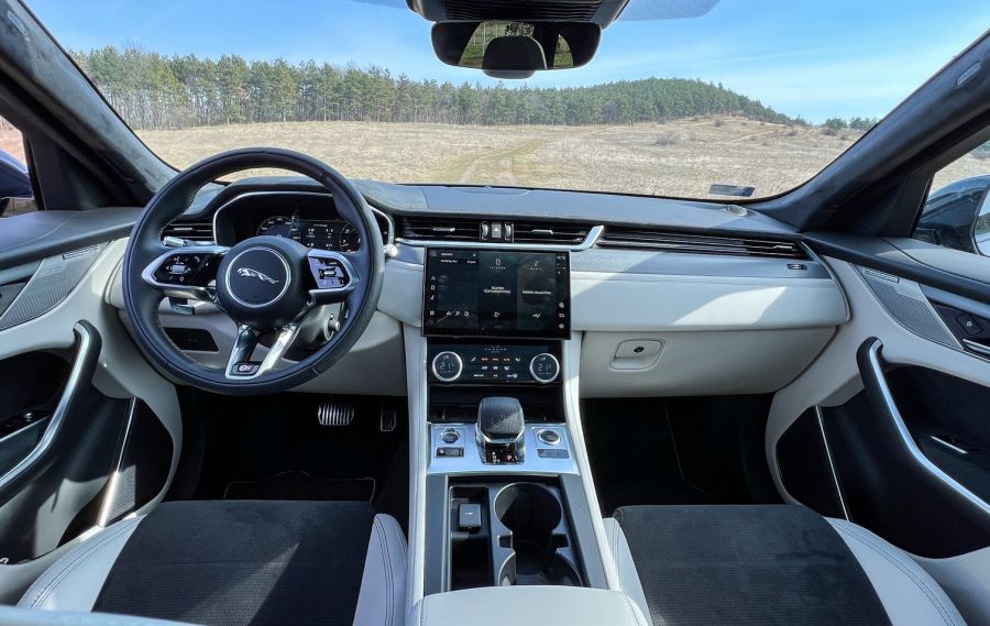 A Jaguar legélesebb foga – Jaguar F-Pace SVR - STYLENEWS - Mobility - F Pace teszt, flottaman, Flottaman Jaguar F-Pace teszt, jaguar f pace, Jaguar F Pace SVR teszt, 