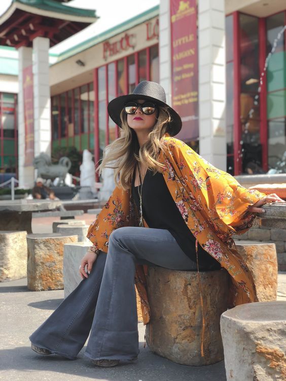 Stílusiskola: így viselj tavasszal kimonókat - DIVAT&STÍLUS - Stílusiskola - divat, kimonó, outfit, stílus, tavasz, 