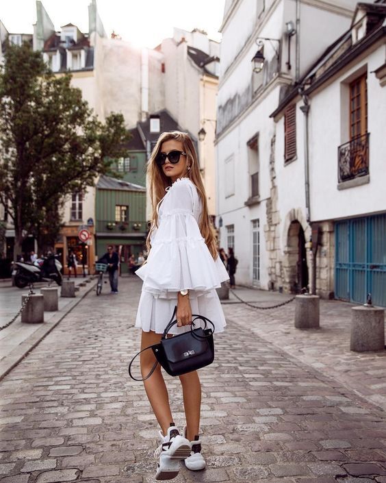 Stílusiskola: így viselj tavasszal fehér ruhákat - DIVAT&STÍLUS - Stílusiskola - divat, fehér ruha, outfit, ruha, stílus, tavasz, 