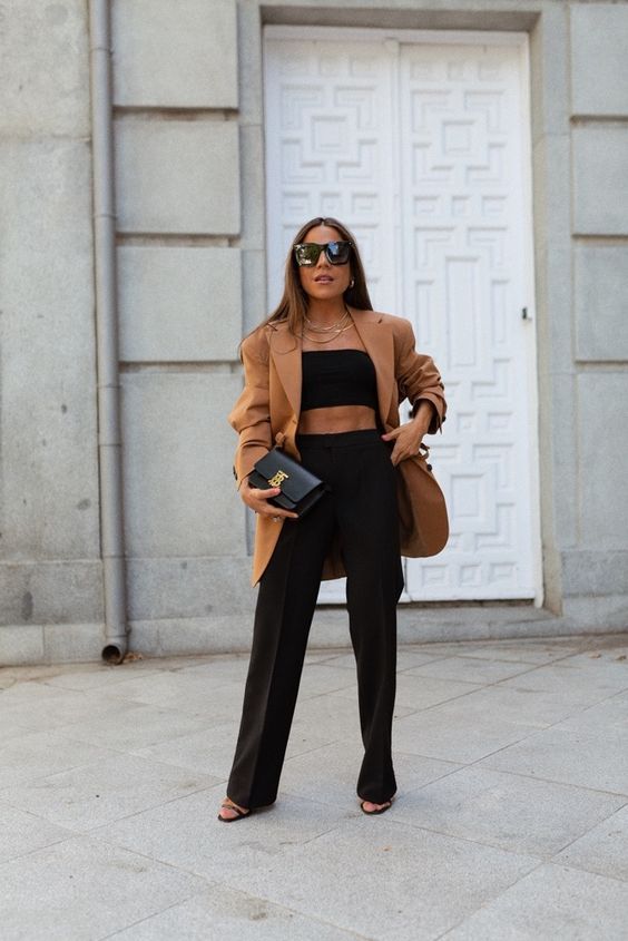 Stílusiskola: így lehetsz elegáns crop topban - DIVAT&STÍLUS - Stílusiskola - crop top, divat, outfit, stílus, tavasz, 