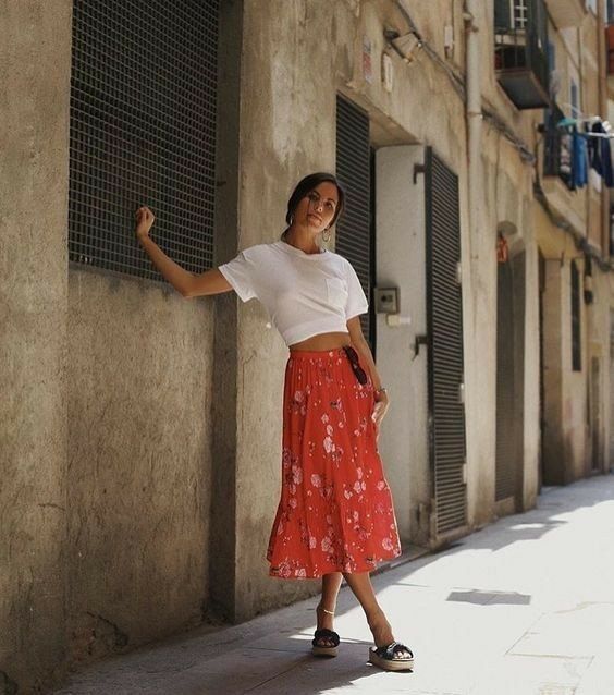 Stílusiskola: így lehetsz elegáns crop topban - DIVAT&STÍLUS - Stílusiskola - crop top, divat, outfit, stílus, tavasz, 