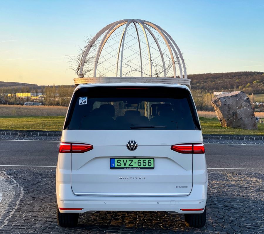 A bűvös hetes – Volkswagen T7 Multivan RT Plug-In-Hybrid - STYLENEWS - Mobility - 2022 VW Multivan teszt, t7 multivan, T7 Multivan plug-in hybrid teszt, Volkswagen T7 Multivan PHEV teszt, 