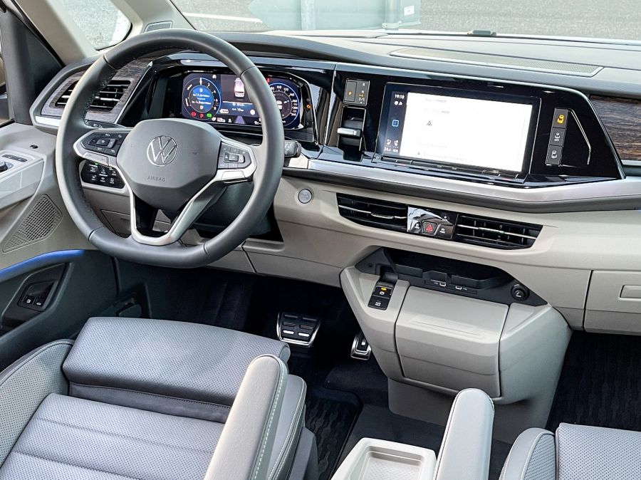 A bűvös hetes – Volkswagen T7 Multivan RT Plug-In-Hybrid - STYLENEWS - Mobility - 2022 VW Multivan teszt, t7 multivan, T7 Multivan plug-in hybrid teszt, Volkswagen T7 Multivan PHEV teszt, 