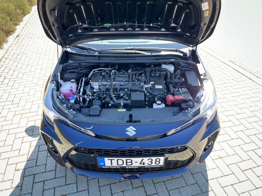 Piaci belépő és kreatív hozzáállás – Suzuki Swace 1.8L Hibrid GL+ CVT 2WD - STYLENEWS - Mobility - Suzuki Swace 1.8 hybrid GL+ teszt, suzuki swace teszt, swace 1.8 hybrid, swace teszt, 