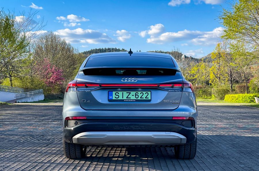 Változnak a határok – Audi Q4 Sportback e-tron 50 Quattro - STYLENEWS - Mobility - Audi Q4 e-tron teszt, e-tron Q4 teszt, q4 audi, Q4 e-tron sportback 50 quatro teszt, Q4 sportback 50 teszt, quattro, 