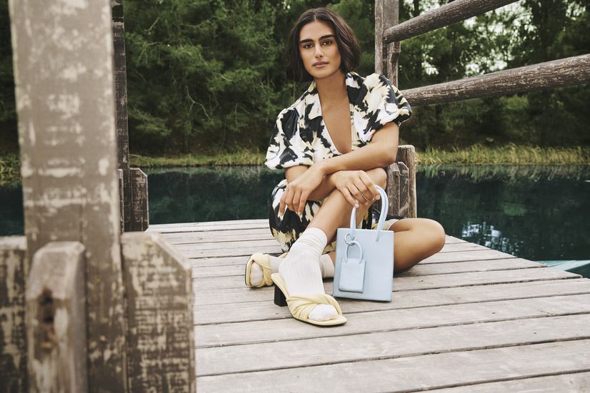 Sláger lábbeli a nyárra: stílusos papucsok nőknek - DIVAT&STÍLUS - Stílusiskola - cipő, lábbelik, női cipő, nyári cipő, nyáripapucs, papucsok, 