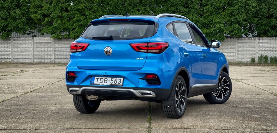 Sakk keletről – MG ZS T-GDI Exclusive 1.0 - STYLENEWS - Mobility - MG teszt, mg zs, MG ZS 1.0 Exclusive teszt, MG ZS benzin teszt, MG ZS T-GDI 1.0 Exclusive teszt, MG ZS teszt, 