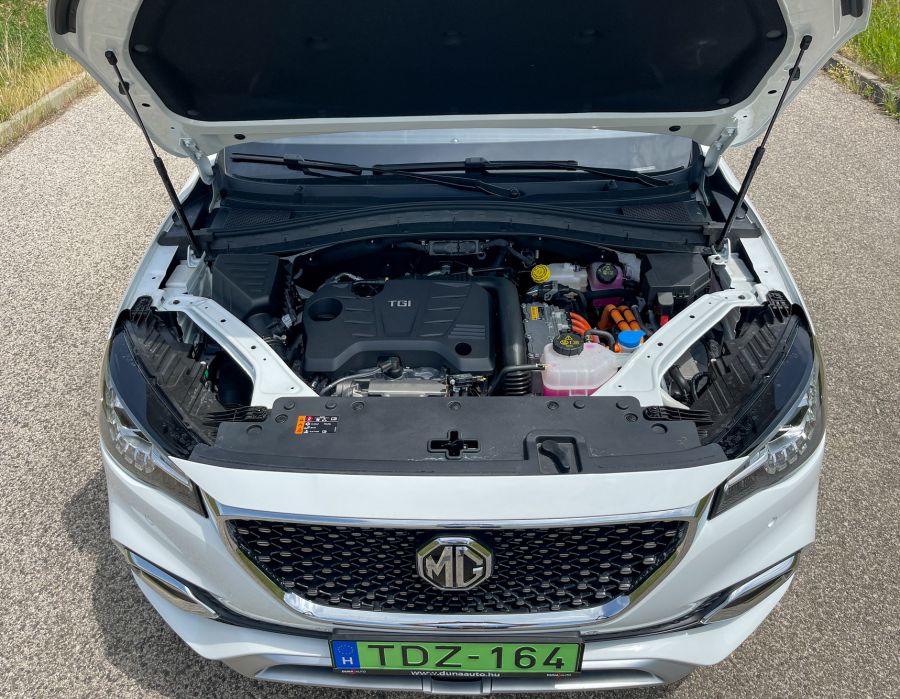 Hello Európa - MG EHS Luxury Plug-in Hybrid - STYLENEWS - Mobility - MG EHS, MG EHS Luxury teszt, MG EHS plug-in teszt, mg motor, 