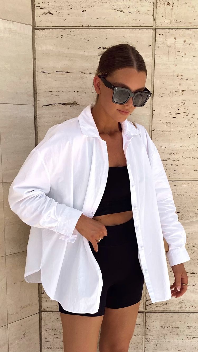 Stílusiskola: így viselj nyáron fekete-fehér szetteket - DIVAT&STÍLUS - Stílusiskola - divat, fekete-fehér, outfit, stílus, 