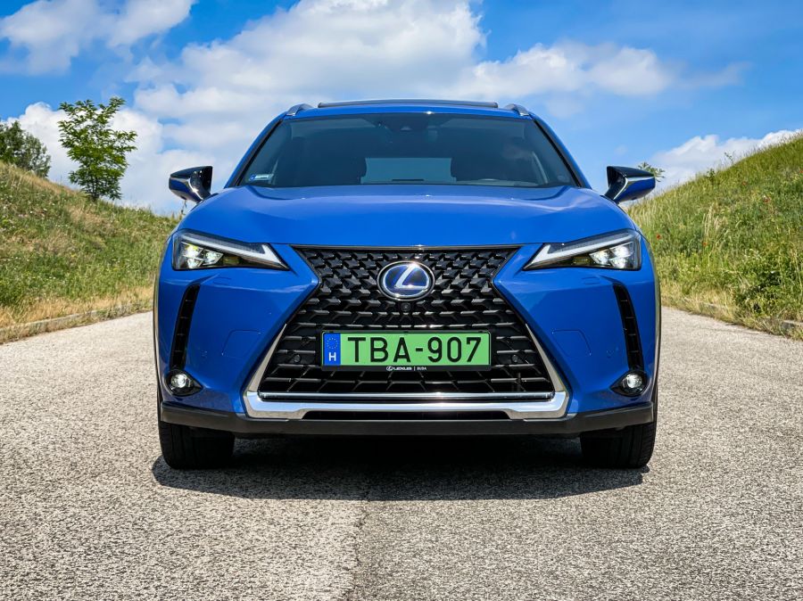 Hát most már a Lexusnak is van elektromos, pipa – Lexus UX300e Luxury - STYLENEWS - Mobility - Lexus ux elektromos teszt, Lexus ux300e, Lexus ux300e teszt, UX Lexus, 
