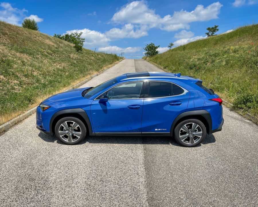 Hát most már a Lexusnak is van elektromos, pipa – Lexus UX300e Luxury - STYLENEWS - Mobility - Lexus ux elektromos teszt, Lexus ux300e, Lexus ux300e teszt, UX Lexus, 