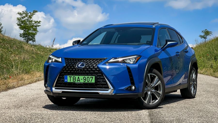 Hát most már a Lexusnak is van elektromos, pipa – Lexus UX300e Luxury - STYLENEWS - Mobility - Lexus ux elektromos teszt, Lexus ux300e, Lexus ux300e teszt, UX Lexus, 