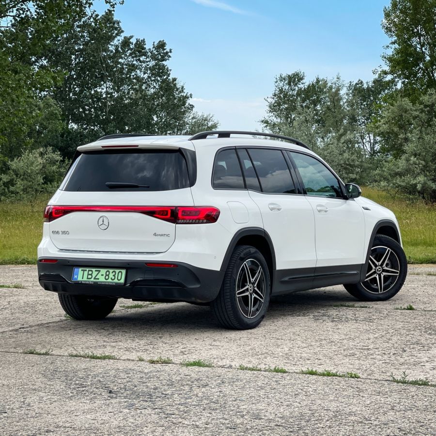 Elektromos üdvözlet Kecskemétről – Mercedes EQB 350 4Matic - STYLENEWS - Mobility - EQB 350, EQB Mercedes, eqb teszt, Mercedes B elektromos, Mercedes EQB teszt, Mercedes-Benz EQB 350 4Matic teszt, 