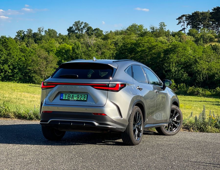 Valós versenytárs – Lexus NX450h+ F Sport Top - STYLENEWS - Mobility - lexus nx, lexus nx450h teszt, lexus nx450h+ F Sport Top teszt, nx450h+, nx450h+ f sport, nx450h+ plug-in hybrid, 