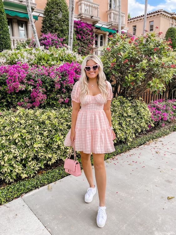 Stílusiskola: így viselj nyáron rózsaszínt - DIVAT&STÍLUS - Stílusiskola - divat, nyár, outfit, rózsaszín, stílus, 