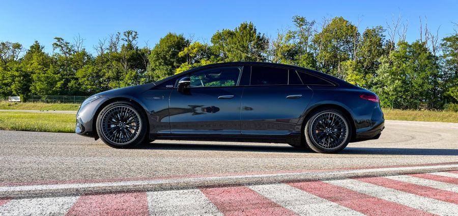 Szélesvásznú vetítés – Mercedes-Benz AMG EQS 53 4Matic - STYLENEWS - Mobility - eqs 53 amg, eqs amg, EQS teszt, mercedes amg, mercedes eqs, Mercedes EQS 53 AMG teszt, Mercedes EQS teszt, Mercedes-AMG EQS 53 teszt, 