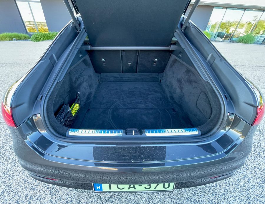 Szélesvásznú vetítés – Mercedes-Benz AMG EQS 53 4Matic - STYLENEWS - Mobility - eqs 53 amg, eqs amg, EQS teszt, mercedes amg, mercedes eqs, Mercedes EQS 53 AMG teszt, Mercedes EQS teszt, Mercedes-AMG EQS 53 teszt, 