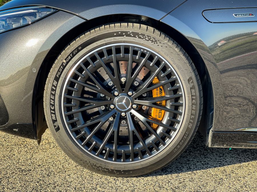 Szélesvásznú vetítés – Mercedes-Benz AMG EQS 53 4Matic - STYLENEWS - Mobility - eqs 53 amg, eqs amg, EQS teszt, mercedes amg, mercedes eqs, Mercedes EQS 53 AMG teszt, Mercedes EQS teszt, Mercedes-AMG EQS 53 teszt, 