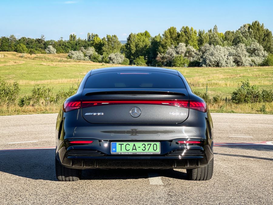 Szélesvásznú vetítés – Mercedes-Benz AMG EQS 53 4Matic - STYLENEWS - Mobility - eqs 53 amg, eqs amg, EQS teszt, mercedes amg, mercedes eqs, Mercedes EQS 53 AMG teszt, Mercedes EQS teszt, Mercedes-AMG EQS 53 teszt, 