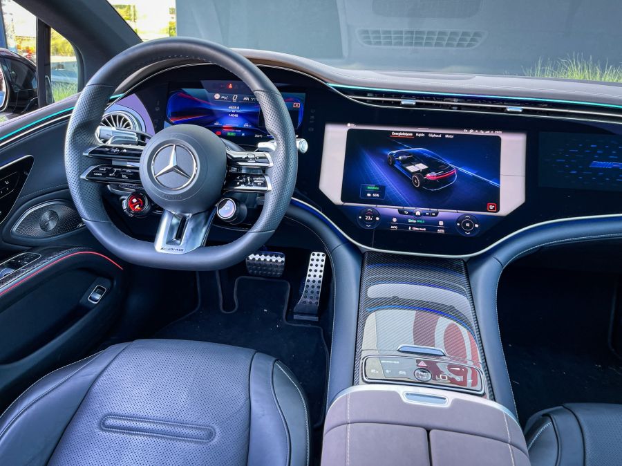 Szélesvásznú vetítés – Mercedes-Benz AMG EQS 53 4Matic - STYLENEWS - Mobility - eqs 53 amg, eqs amg, EQS teszt, mercedes amg, mercedes eqs, Mercedes EQS 53 AMG teszt, Mercedes EQS teszt, Mercedes-AMG EQS 53 teszt, 