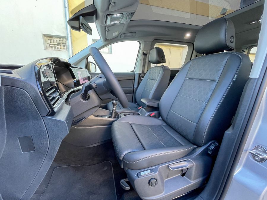 For(d)radalom, avagy a három valójában négy - Ford Tourneo Connect 2.0 dízel L2 - STYLENEWS - Mobility - Ford Tourneo Connect L2 2.0 teszt, Ford Tourneo Connect teszt, tourneo connect 2022, Tourneo Connect dízel teszt, Tourneo L2 dízel 2022 teszt, 