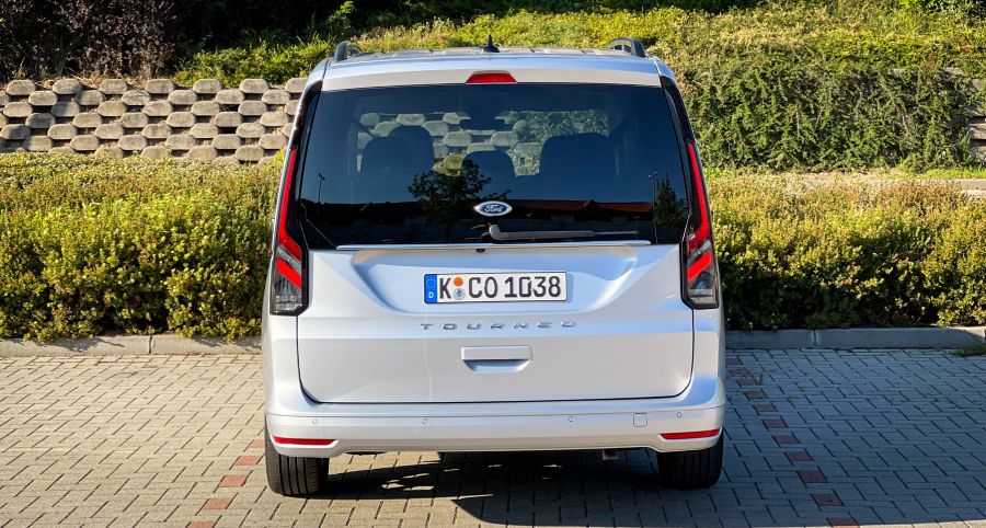 For(d)radalom, avagy a három valójában négy - Ford Tourneo Connect 2.0 dízel L2 - STYLENEWS - Mobility - Ford Tourneo Connect L2 2.0 teszt, Ford Tourneo Connect teszt, tourneo connect 2022, Tourneo Connect dízel teszt, Tourneo L2 dízel 2022 teszt, 