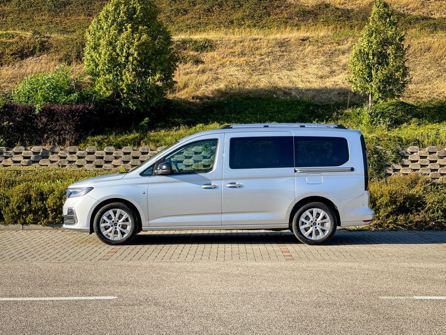 For(d)radalom, avagy a három valójában négy - Ford Tourneo Connect 2.0 dízel L2 - STYLENEWS - Mobility - Ford Tourneo Connect L2 2.0 teszt, Ford Tourneo Connect teszt, tourneo connect 2022, Tourneo Connect dízel teszt, Tourneo L2 dízel 2022 teszt, 