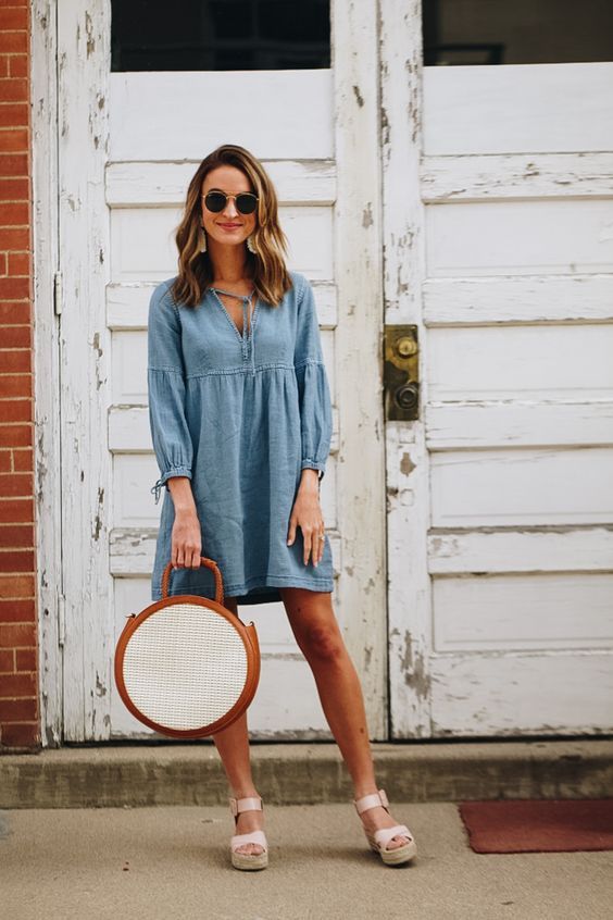 Stílusiskola: így viselj nyáron farmerruhákat - DIVAT&STÍLUS - Stílusiskola - divat, farmerruha, nyár, outfit, stílus, 