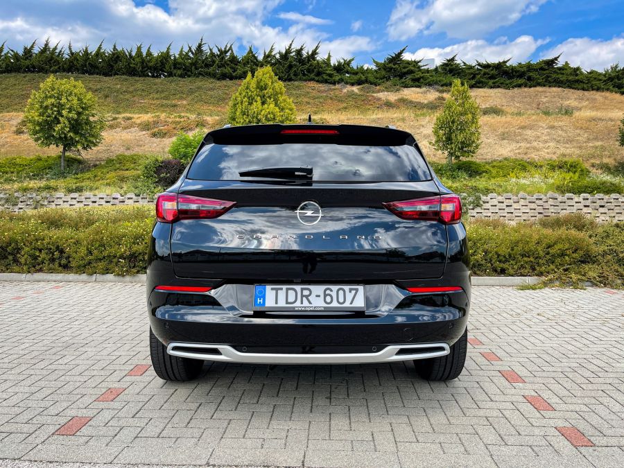 Hozza a formát - Opel Grandland 1.5D - STYLENEWS - Mobility - 2021 opel grandland 1.5 D teszt, 2021 opel grandland dízel teszt, 2022 opel grandland 1.5 dízel teszt, grandland 2022, grandland opel, grandland teszt, 