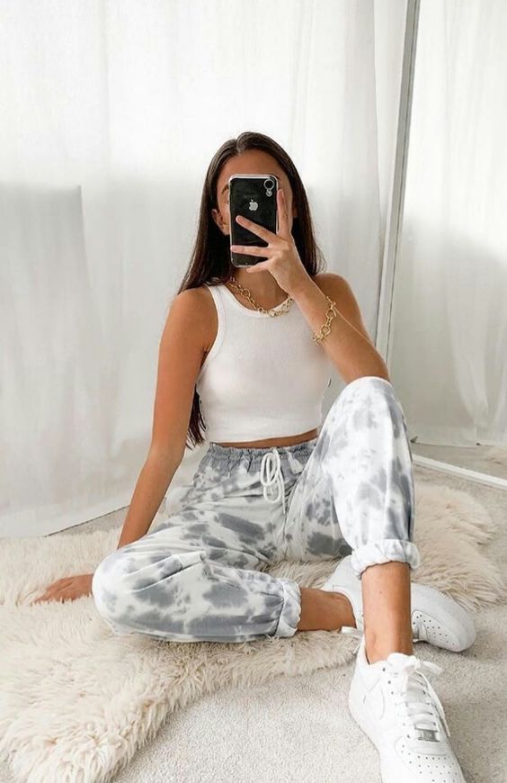 Stílusiskola: sportosan, mégis csinosan - DIVAT&STÍLUS - Stílusiskola - csinos, divat, outfit, sportos, stílus, 