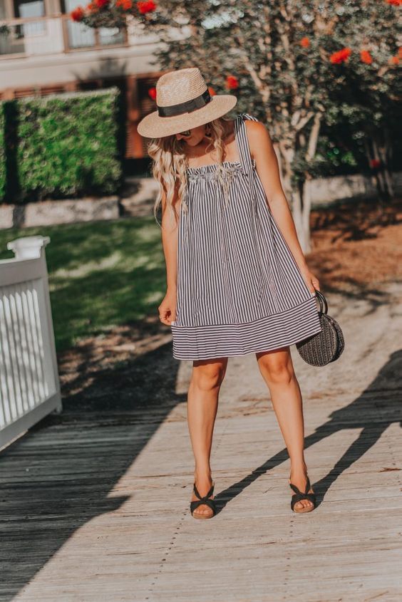 Stílusiskola: mindenképpen be kell szerezned egy csíkos ruhát - DIVAT&STÍLUS - Stílusiskola - csíkos ruha, divat, nyár, outfit, stílus, 