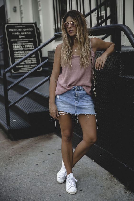 Stílusiskola: így viselj farmerszoknyákat - DIVAT&STÍLUS - Stílusiskola - divat, farmerszoknya, nyár, outfit, ősz, stílus, szoknya, 