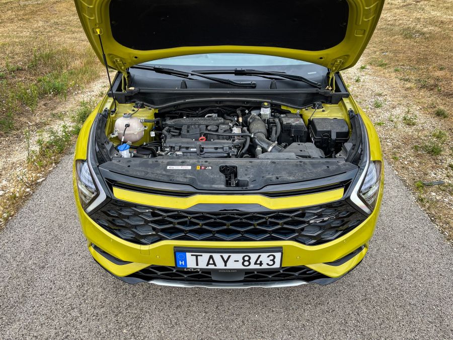 Lágy és barátságos - KIA Sportage 180 Hybrid 48V benzin DCT GT-Line - STYLENEWS - Mobility - Kia Sportage 180 Hybrid DCT GT-Line teszt, Kia Sportage mild-hybrid teszt, sportage 2022, sportage kia, Sportage mild-hybrid teszt, sportage teszt, 