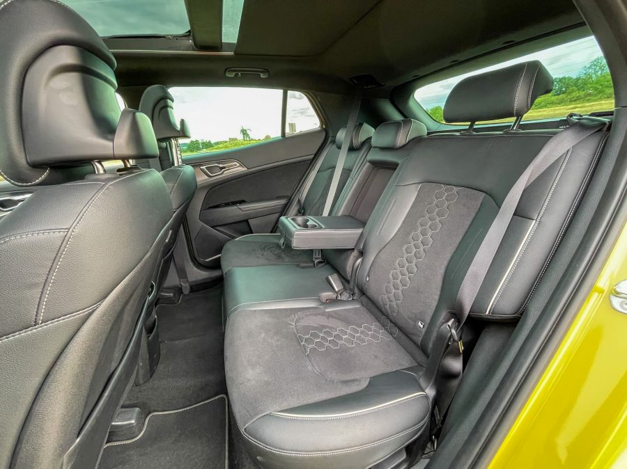 Lágy és barátságos - KIA Sportage 180 Hybrid 48V benzin DCT GT-Line - STYLENEWS - Mobility - Kia Sportage 180 Hybrid DCT GT-Line teszt, Kia Sportage mild-hybrid teszt, sportage 2022, sportage kia, Sportage mild-hybrid teszt, sportage teszt, 