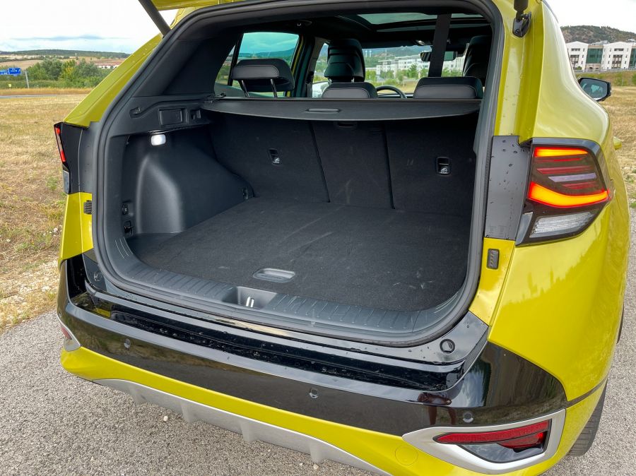 Lágy és barátságos - KIA Sportage 180 Hybrid 48V benzin DCT GT-Line - STYLENEWS - Mobility - Kia Sportage 180 Hybrid DCT GT-Line teszt, Kia Sportage mild-hybrid teszt, sportage 2022, sportage kia, Sportage mild-hybrid teszt, sportage teszt, 