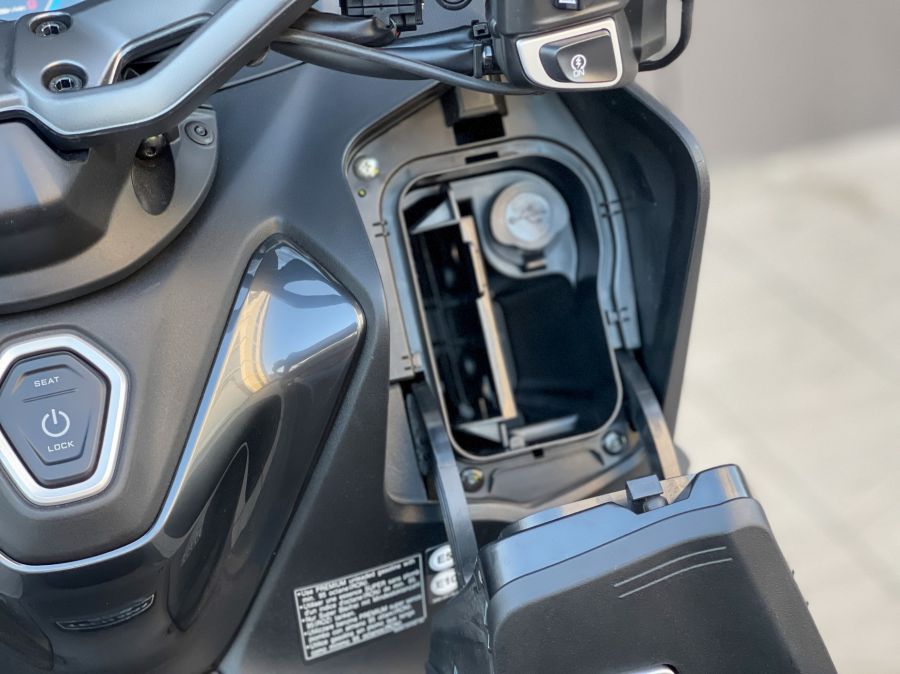 A robogóba csomagolt motor – 2022 Yamaha TMax 560 TechMax - STYLENEWS - Mobility - 2022 Yamaha TMax 560 TechMax teszt, 2022 Yamaha TMax 560 teszt, T-Max Tech Max teszt, Yamaha TMax teszt, 