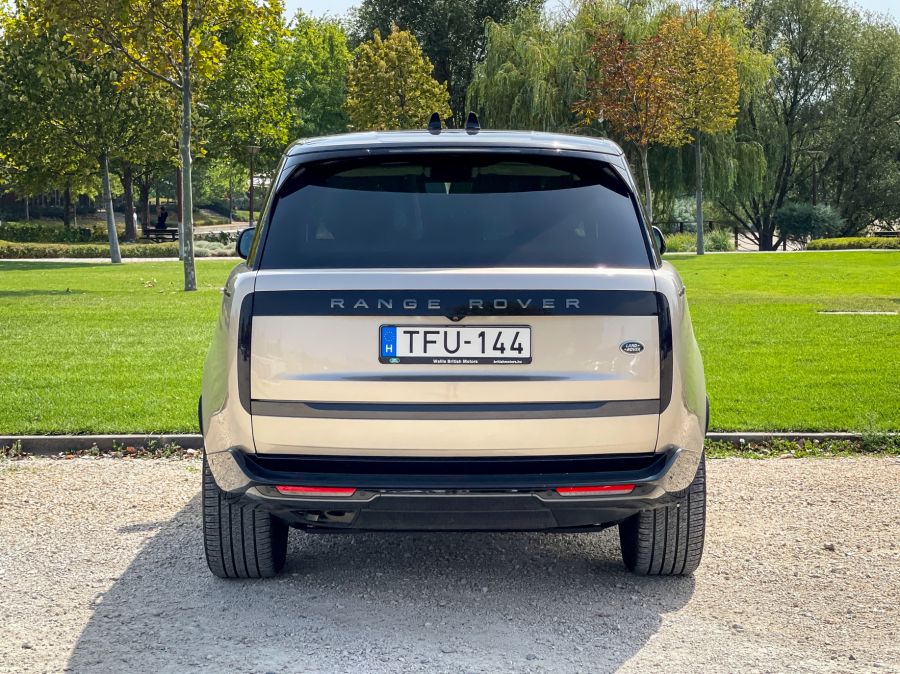 Az arisztokrácia „diszkrét” bája – Range Rover D350 First Edition MHEV - STYLENEWS - Mobility - 2022 Range Rover D350 MHEV teszt, 2022 Range Rover First Edition D350 MHEV teszt, range rover, Range Rover dízel teszt, Range Rover teszt, 