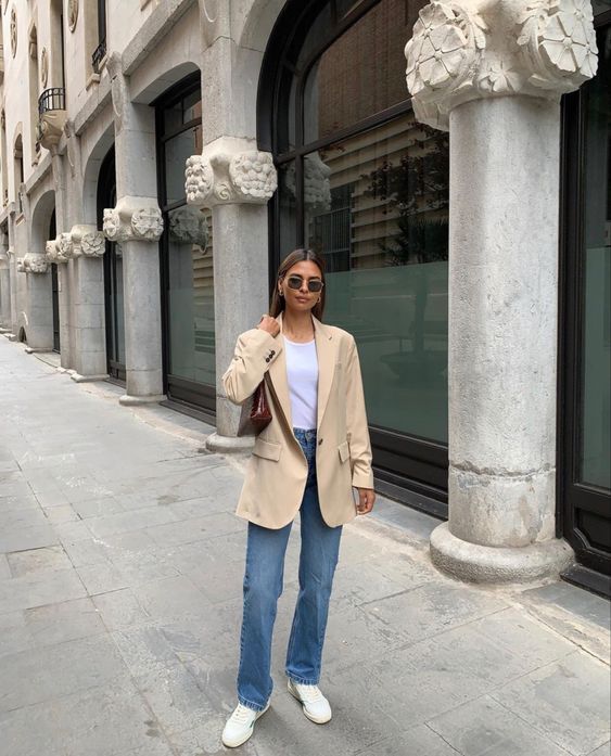 Stílusiskola: blézer és tornacipő - az őszi szezon nyerő párosa - DIVAT&STÍLUS - Stílusiskola - blézer, divat, outfit, stílus, tornacipő, 