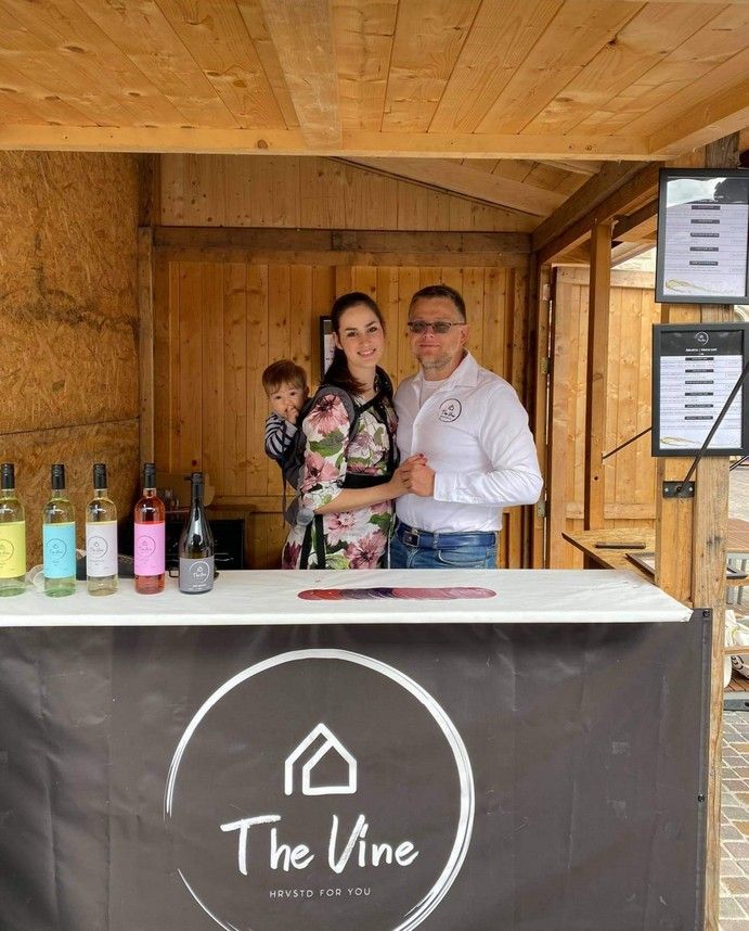 Sétált oroszlánokkal, evezett aligátorok és búvárkodott cápák között – most Etyeken készít különleges borokat - STYLELIFE - Gasztronómia - bor, borász, Etyek, The Vine HRVSTD for You, varga zsombor, 