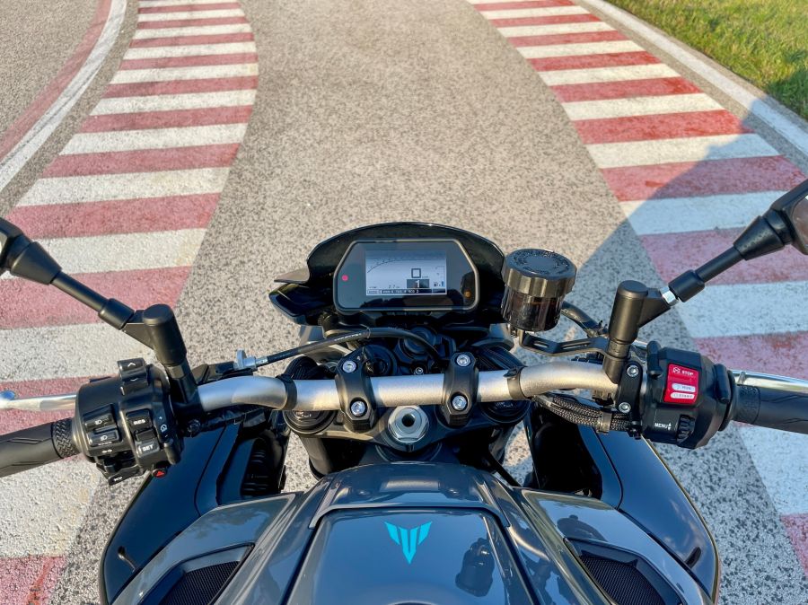 Érdemes nekivetkőzni - Yamaha MT-10 - STYLENEWS - Mobility - 2022 yamaha MT-10 teszt, MT 10, MT 10 teszt, mt-10 yamaha, Yamaha mt 10, yamaha teszt, 