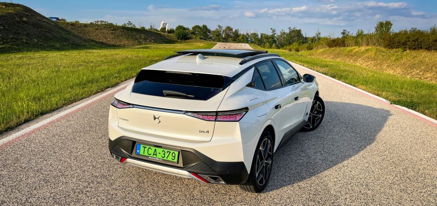 De Szép – DS 4 Cross Rivoli E-tense - STYLENEWS - Mobility - 2022 DS4 teszt, DS 4 Cross Rivoli teszt, ds4 auto, DS4 cross teszt, ds4 teszt, 