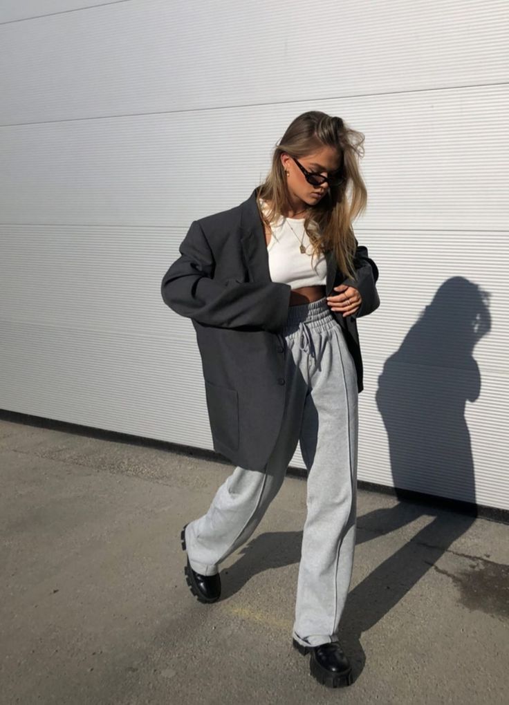 Stílusiskola: így viseld a szürke összes árnyalatát - DIVAT&STÍLUS - Stílusiskola - divat, outfit, stílus, szürke, 