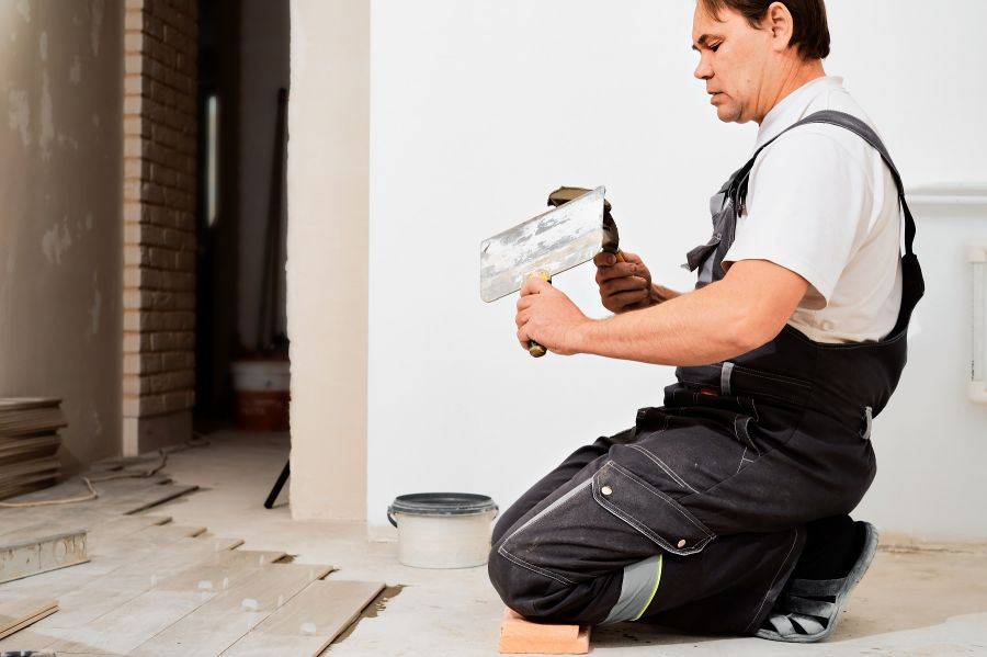 Járólap lerakása házilag: így csináld! - STYLEHOME -  - burkolás, burkolás menete, csempevágó, diy, járólap, 