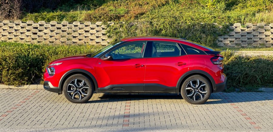 Egyedül a csapatban – CITROËN ë-C4 - STYLENEWS - Mobility - citroen c4 elektromos teszt, citroen e-c4 teszt, e-c4 citroen, e-c4 electric, elektromos C4 teszt, 