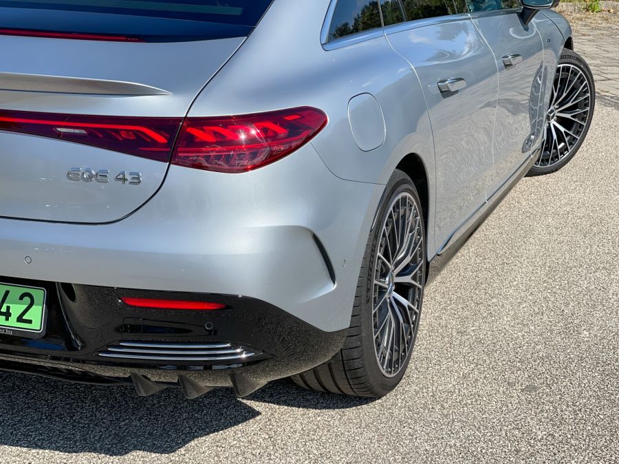 Luxusburok – Mercedes-AMG EQE 43 - STYLENEWS - Mobility - eqe  amg 43 teszt, eqe amg 43, mercedes amg, Mercedes EQE 43 teszt, mercedes-amg EQE 43 teszt, 