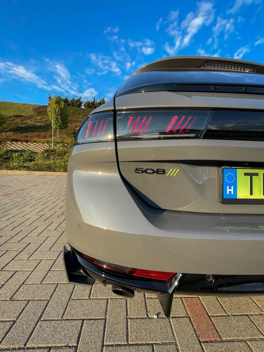 Sportkombi Peugeot módra – Peugeot 508 SW PSE PHEV - STYLENEWS - Mobility - 508 peugeot, 508 pse, 508 sw pse teszt, Peugeot 508 sw, Peugeot 508 sw PSE PHEV teszt, Peugeot pse teszt, 