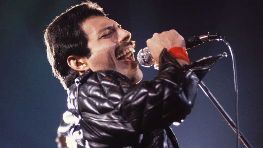 'Sok ezren szeretnek engem, mégis a világ legmagányosabb emberének érzem magam.' - Idézetek Freddie Mercury-tól - STYLENEWS - Kultúr-kitérő - freddie mercury, idézetek, 