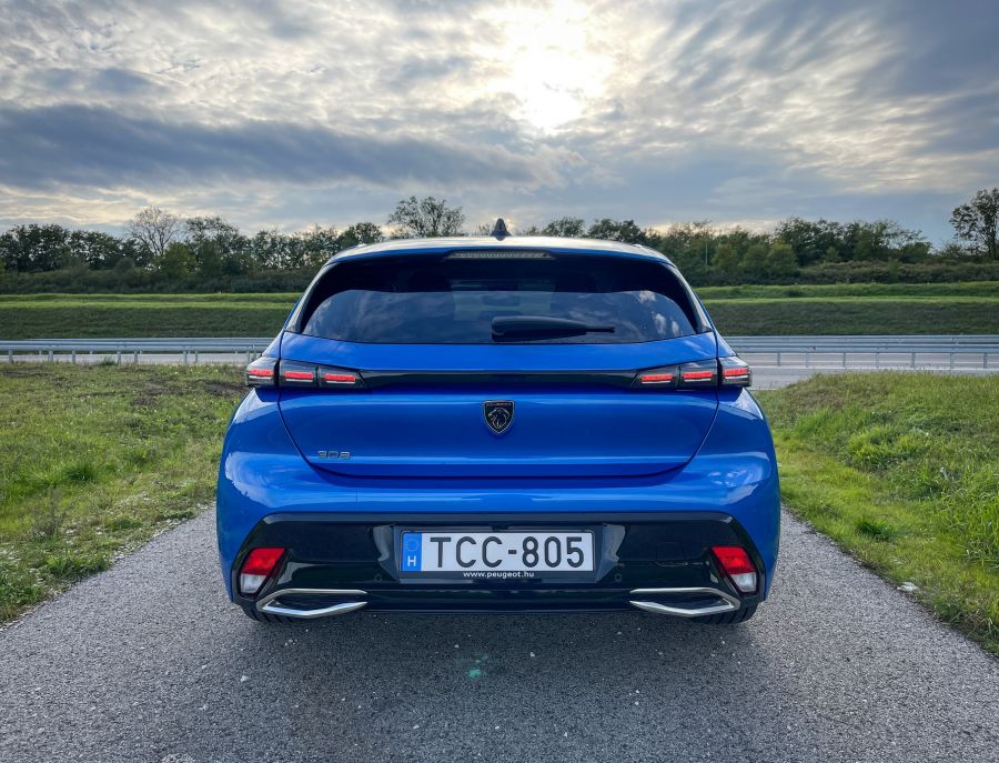 Egy – Kettő - Három – Peugeot 308 1.2 Puretech Allure - STYLENEWS - Mobility - 2022 308 1.2 teszt, 2022 Peugeot 308 benzin teszt, 308 peugeot, 308 teszt, peugeot 308, Peugeot 308 1%2C2 allure teszt, 